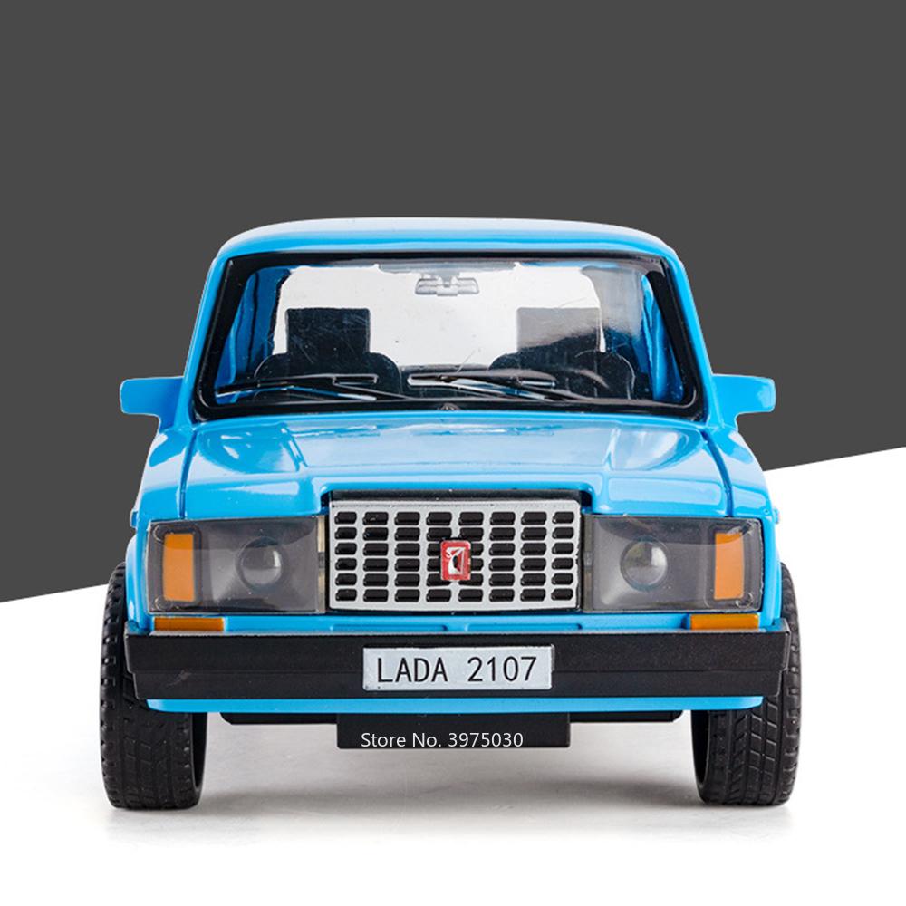 1:18 Russische LADA 2107 Niva Taxi Modellautos Legierung Spielzeug 6 Türen Öffnen Rückziehfunktion Licht Ton Miniaturfahrzeug Jungen Perfekte Geschenke