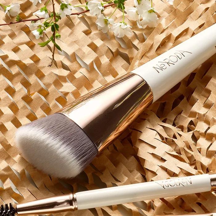 302 Waterdrop Foundation Brush