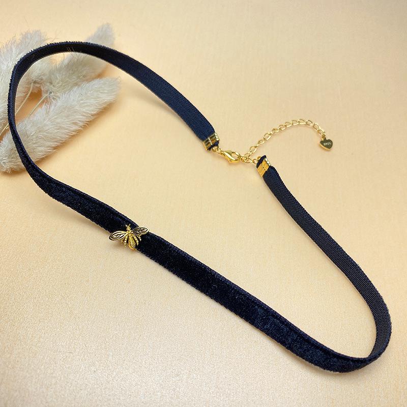 S925 Silver & Gold Bee Necklace: Versatile Korean-Style Clavicle Chain & Black Choker.