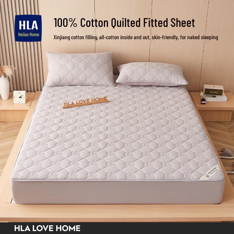 Hodoor Embroidered Quilted Fitted Sheet