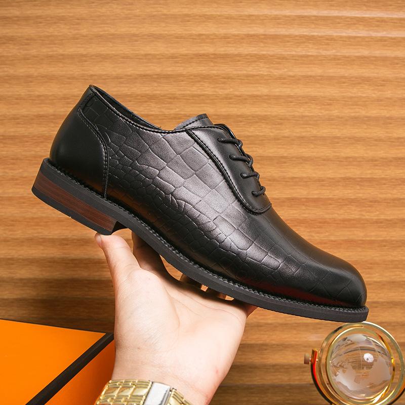 

Новые кожаные туфли большого размера модные мужские деловые банкетные туфли для платья трендовые в британском стиле ретро кожаные туфли на шнуровке 38 чёрный