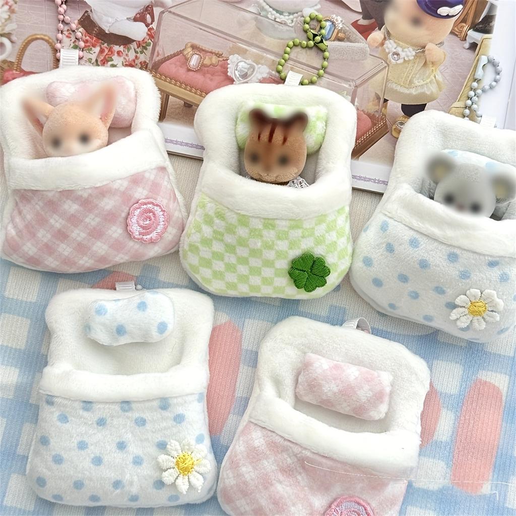 Cute Plush Senbei Baby With four-leaf Clover Quilt Mini Doll Sleeping Bag Doll Small Quilt