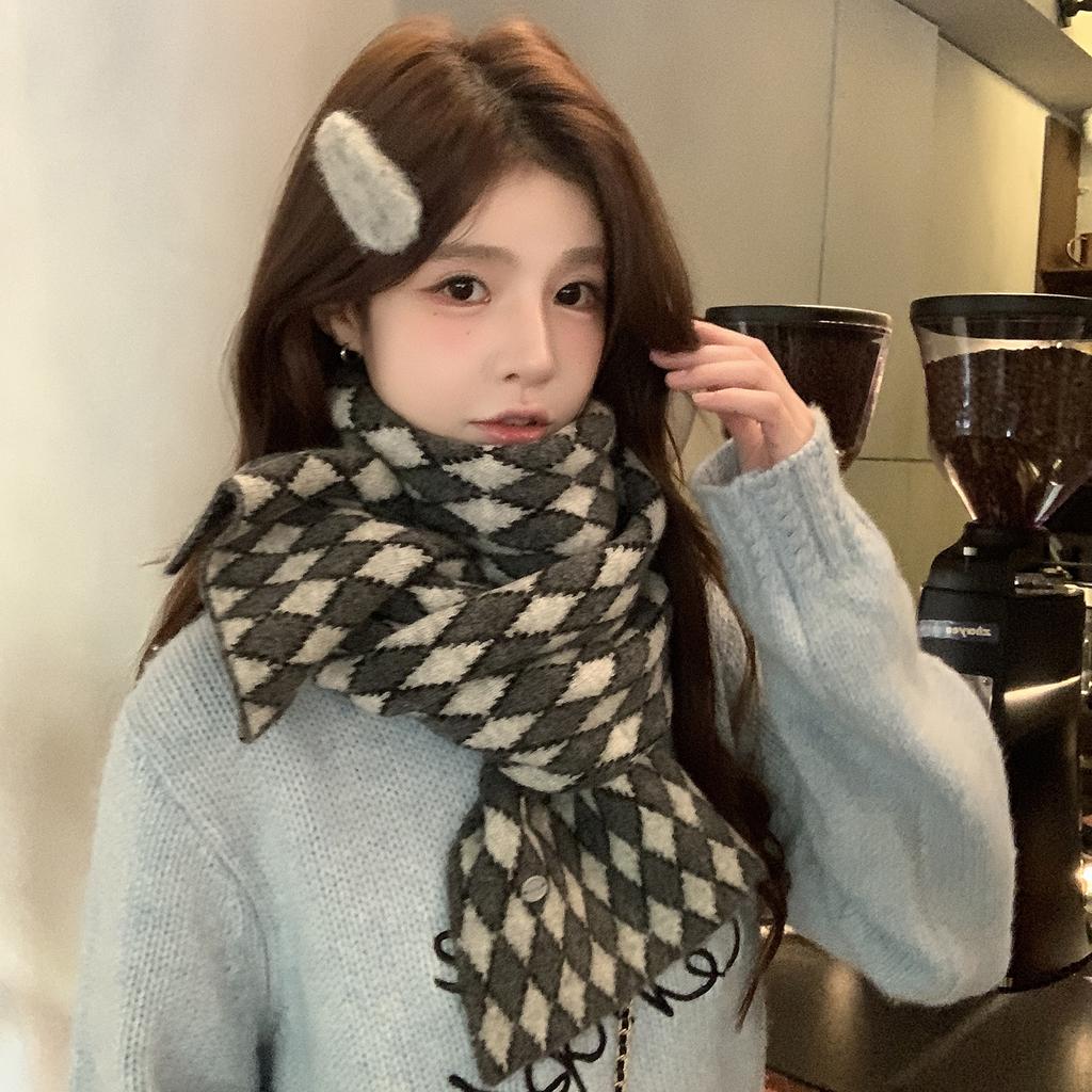 Classic rhombus plaid blended scarf women's winter Korean atmosphere versatile warm wool knitted scarf