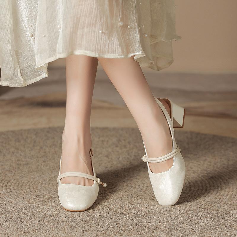 Fashion temperament Spring and summer Mary Jane sandals women's summer niche versatile skirt