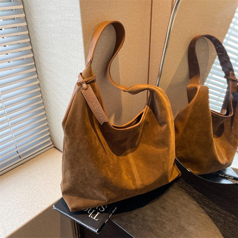 Fashion Versatile Underarm Large Capacity Bag Women's 2026 New Retro Casual Tote Bag Commuter Casual Shoulder Bag