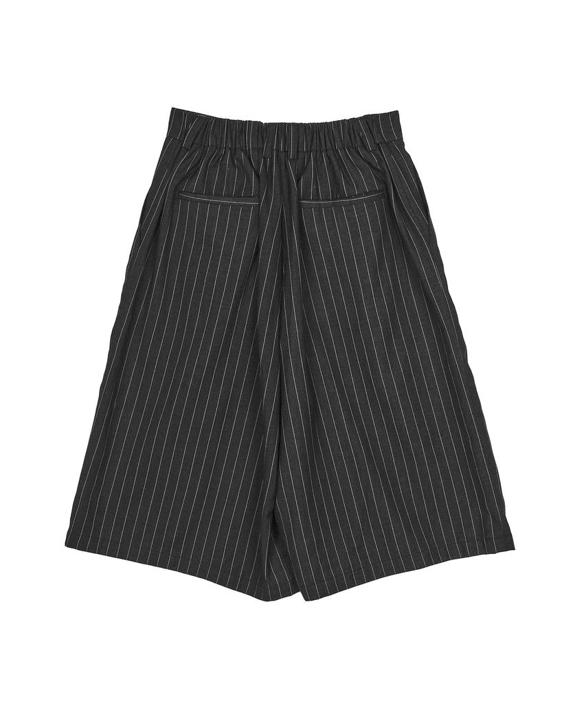 Neiseieo Striped Pintuck Bermuda Wide Pants (Dark Gray)