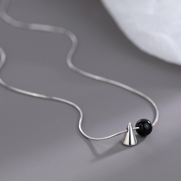 Black Bead Cone Pendant Necklace Women's 2024 New Niche Design Collarbone Chain Simple Light Luxury Design Neck Chain