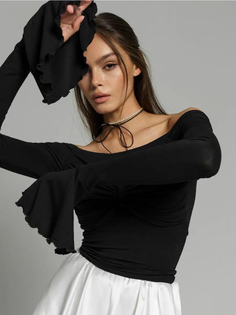 Wiosenno-letni damski top wyszczuplający z odkrytymi ramionami i falbanką – styl influencerki