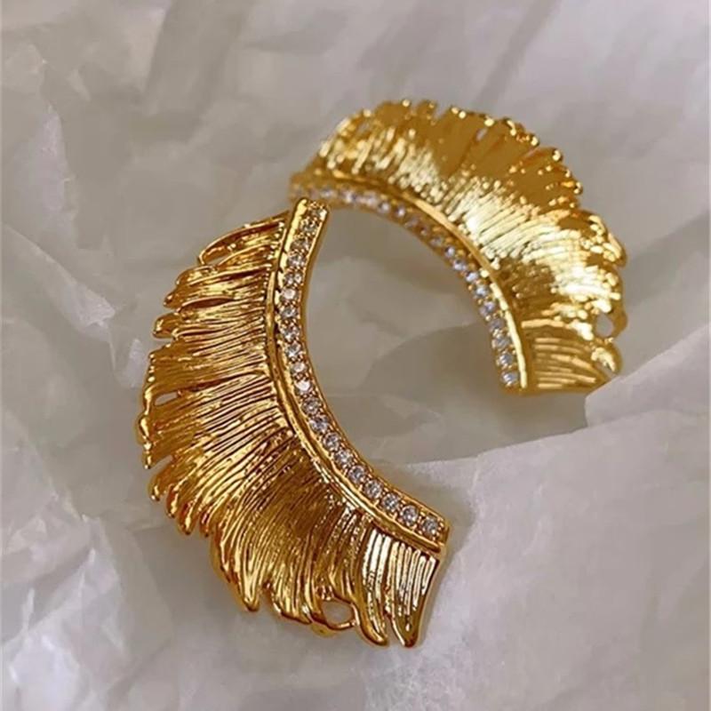 

Fashion geometric metal leaf earrings women s accessories pendant earrings Jewelry gift wholesale золотой