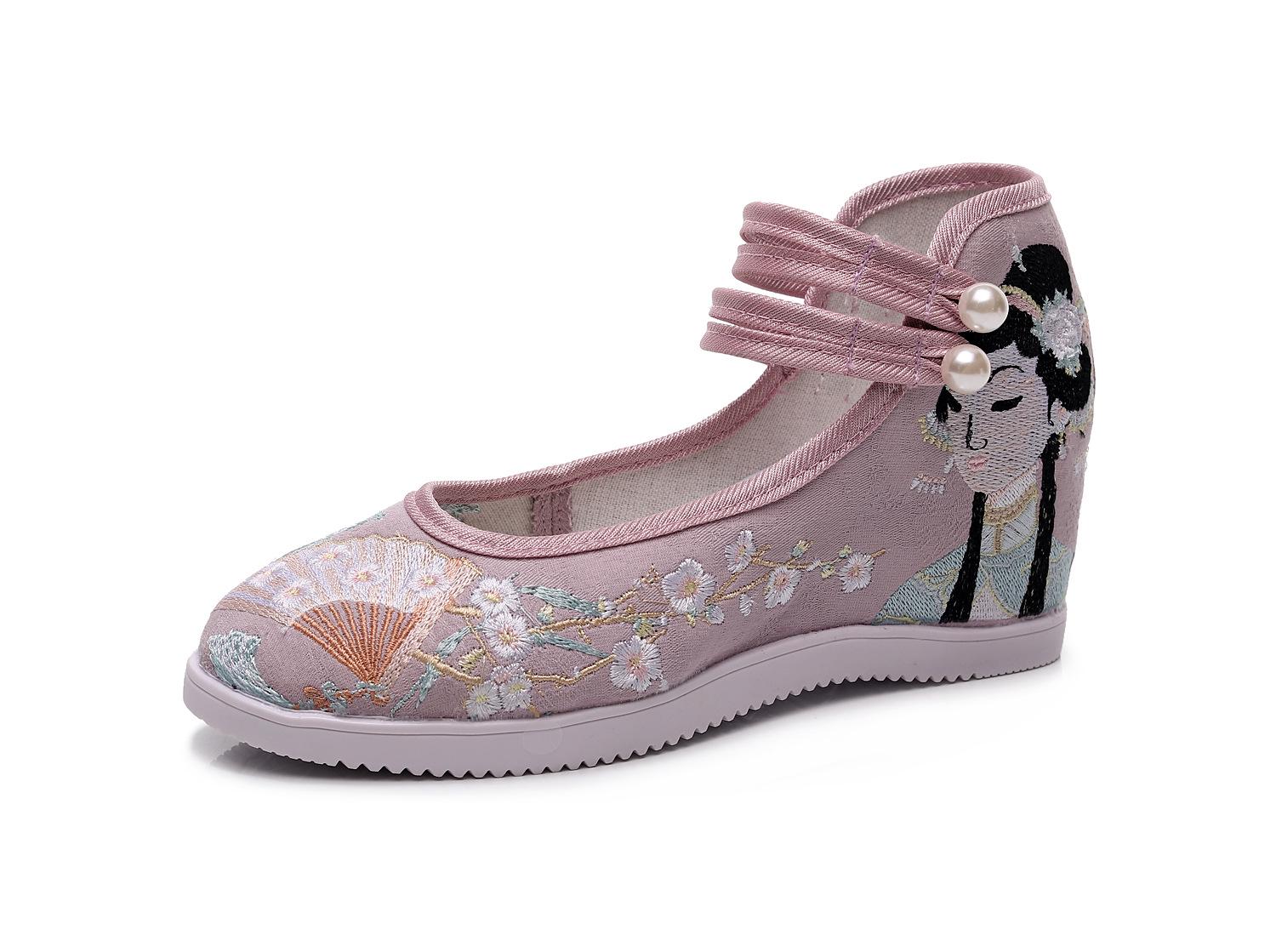 

Embroidered Hanfu High Heels & Flats: Women s Traditional Summer Shoes 40