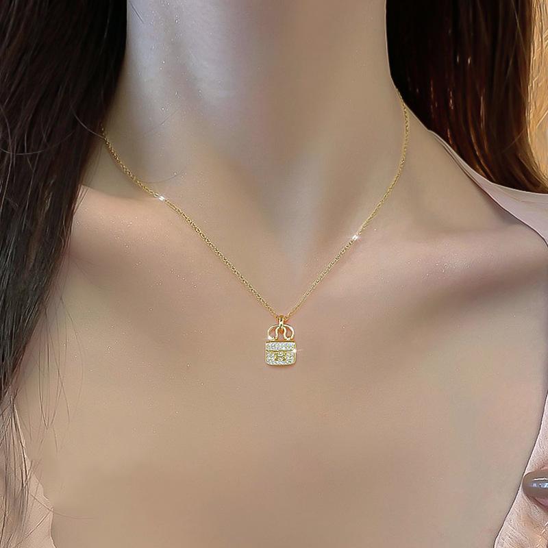 Luxury Bag Temperament Micro-Inlaid Diamond Necklace Women'S Transfer Bead Collarbone Chain With Jewelry