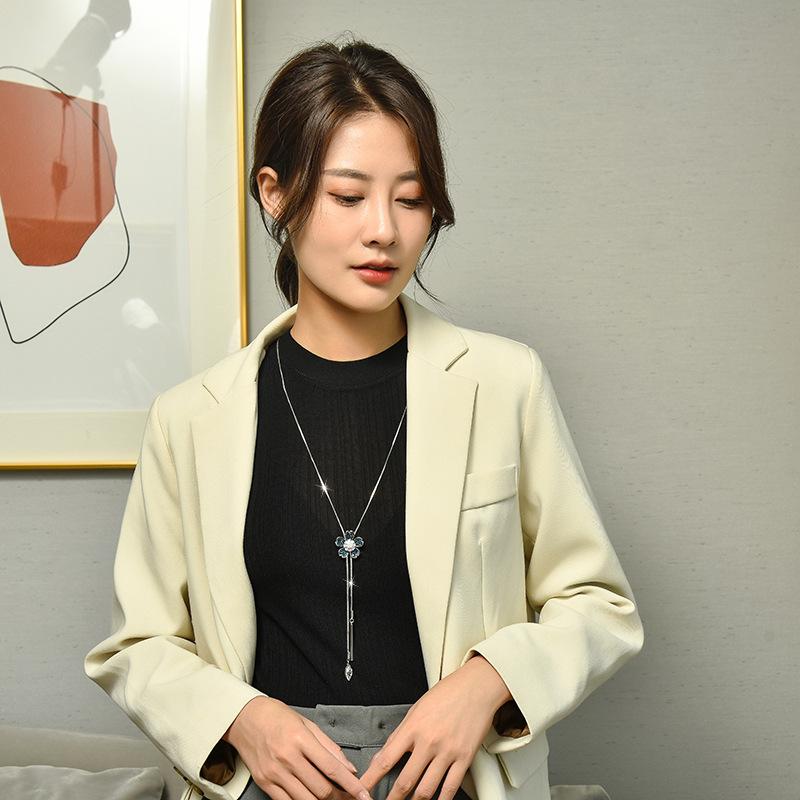 Flower Temperament Sweater Chain Women'S Autumn And Winter High Sense Adjustment Long Flower Necklace Fashion Trend