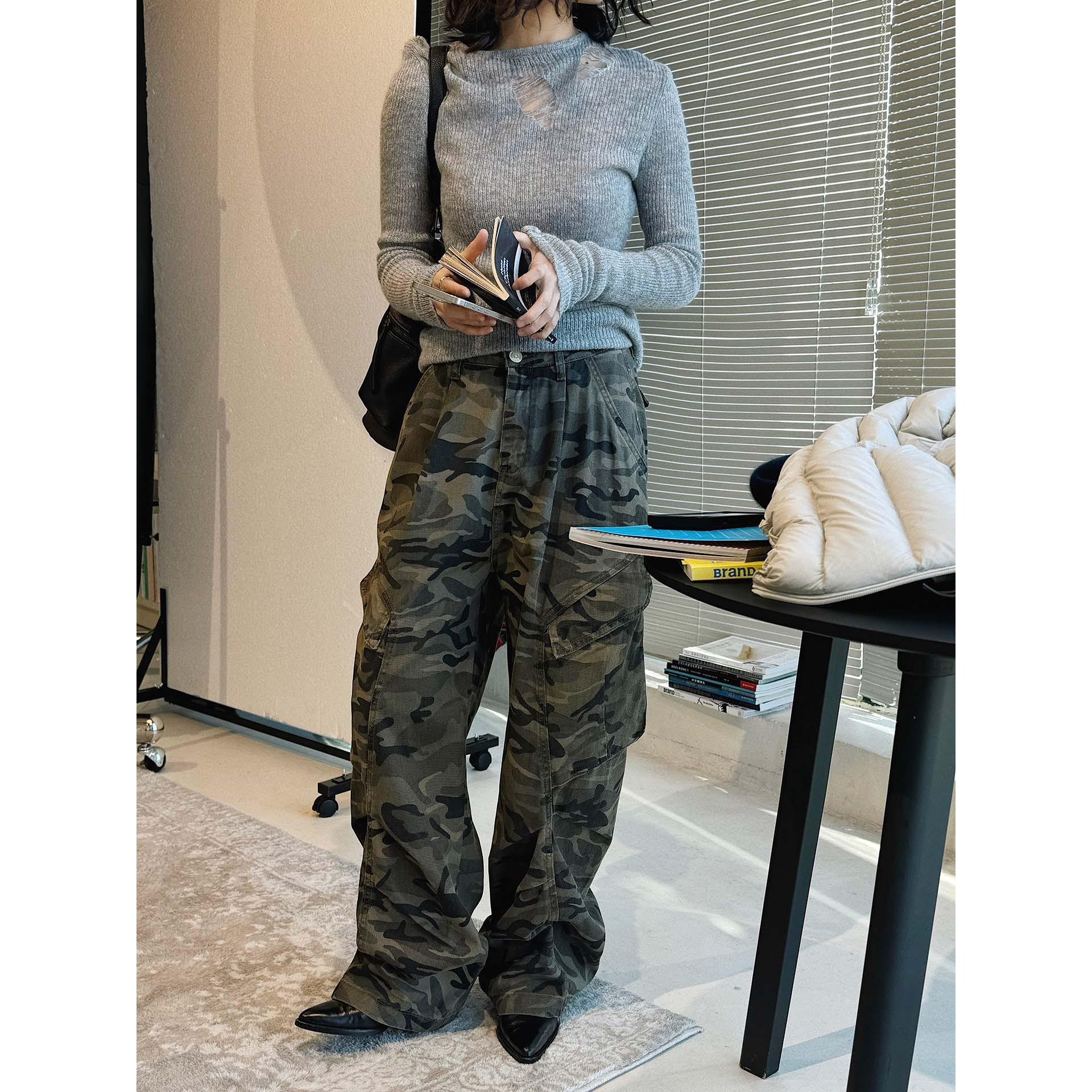 

Korean Style Camouflage Pleated Cargo Jeans for Women Small