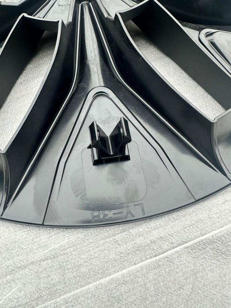 19-Inch Decorative Wheel Cover for Tesla Model Y (2021-2024) - Full Coverage Protection