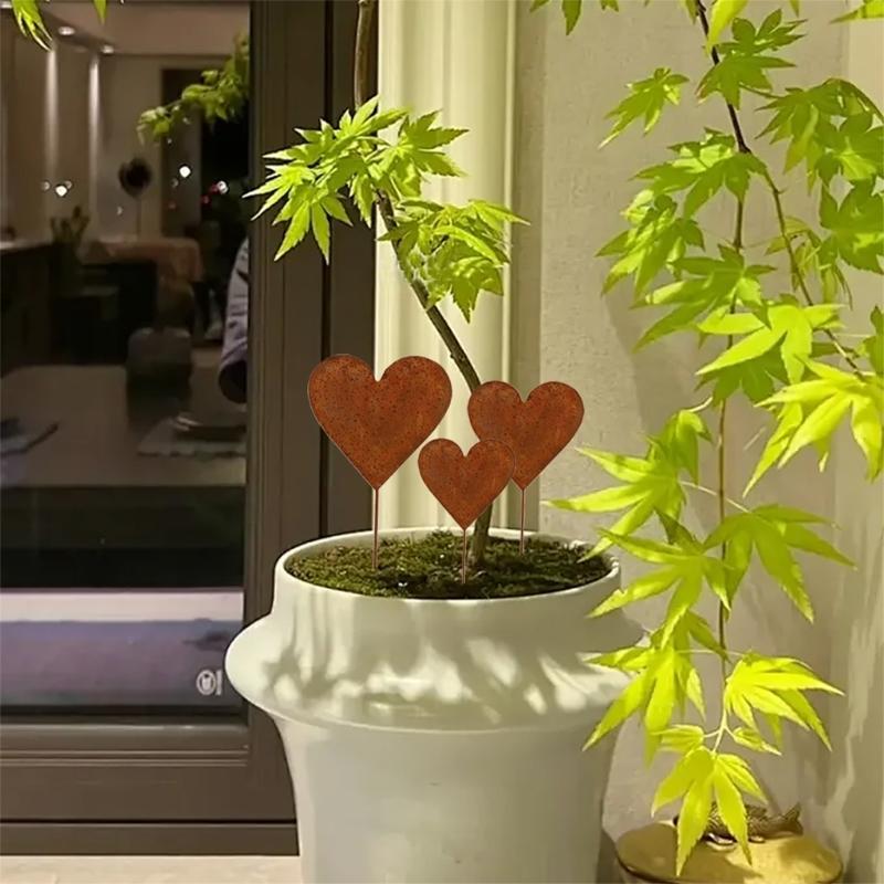 3pcs Heart Garden Stakes Weatherproof Metal Art Iron Stakes for Enhancing Garden Pathway and Outdoor Space Ornament