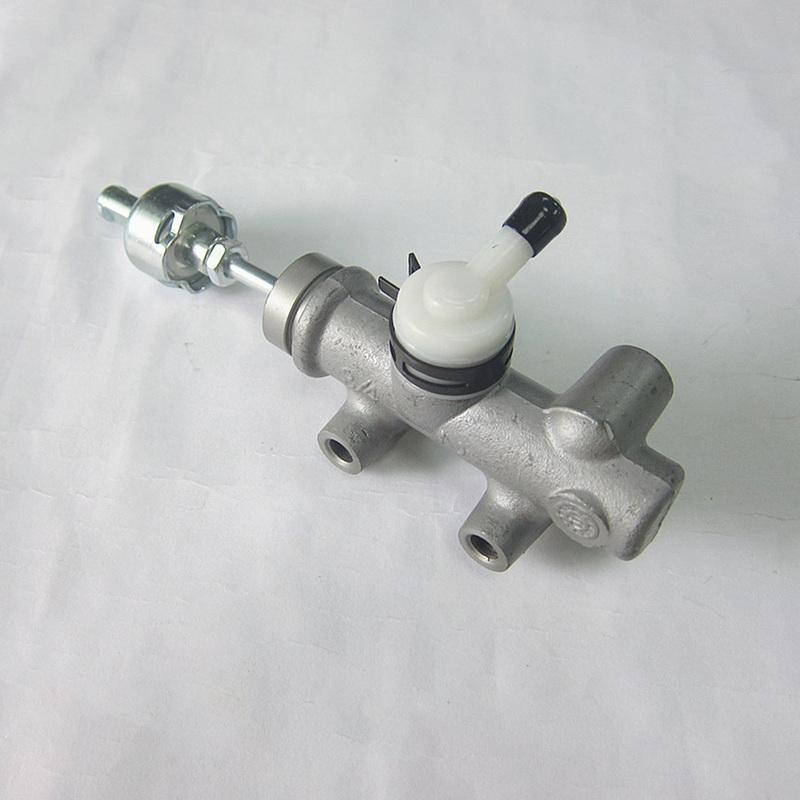 Car accessories 31420-60030 clutch master cylinder for Toyota LAND CRUISER PRADO GRJ120 KZJ120 LJ120 RZJ120 TRJ120 2002-2010 MTM