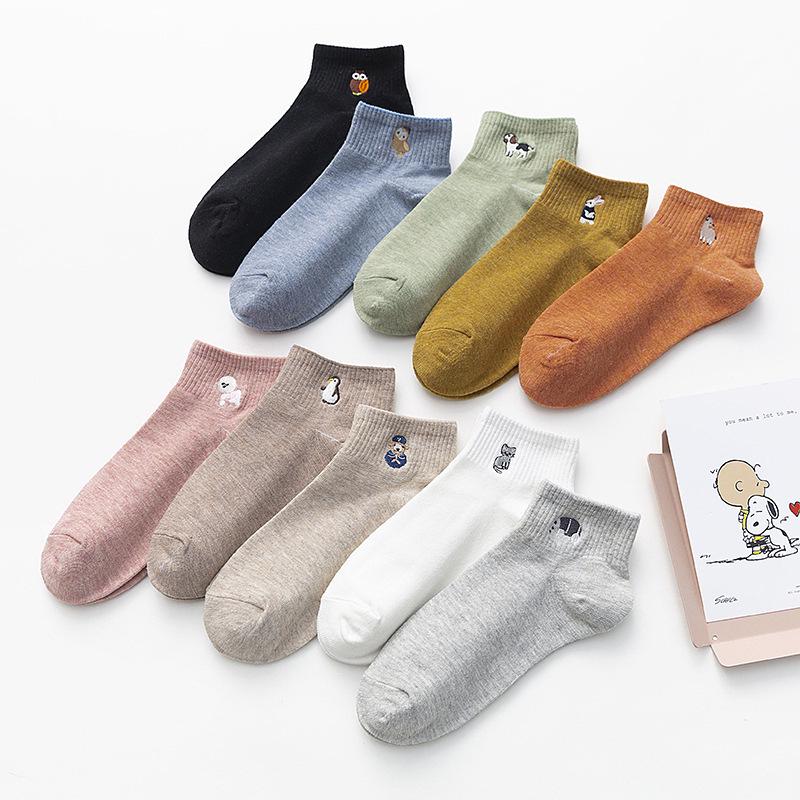 

Women s Cute Cartoon Embroidered Mid-Calf Socks - Short, Thin Cotton, Korean & Japanese Style for Spring/Autumn One Size