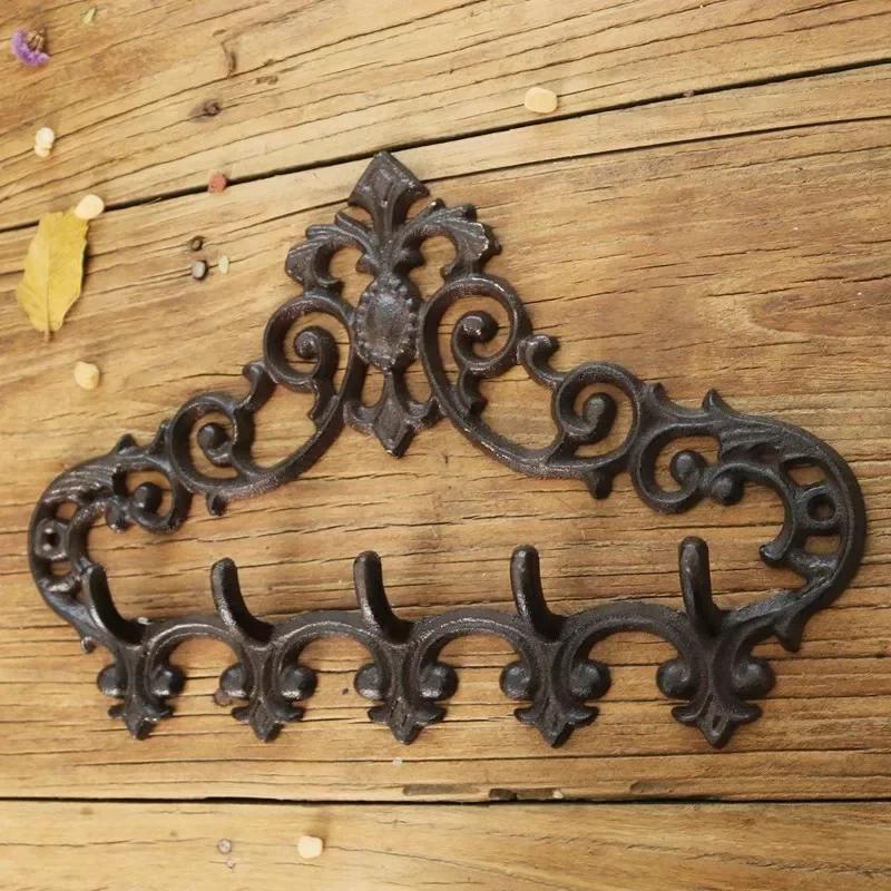 Letter Shape Hooks Metal Cast Iron Classical Retro Garden Courtyard Wall Decorate Clothes Hat Wall Mounted Rusty Colored Hook