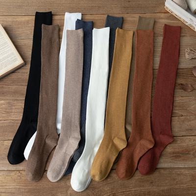 Japanische Art-Frauen-Strümpfe-College-Art-Schule-Mädchen-lange Socken-Strümpfe-Baumwollstricken-Normallack-Oberschenkel-hohe Strümpfe