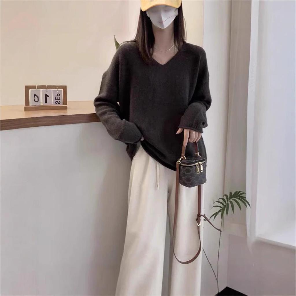 Stylish V-Neck Wool Knit Sweater for Women - Autumn/Winter Loose Outerwear