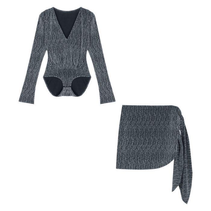 

Шикарный французский комбинезон с V-образным вырезом и комплект юбки: Тонкий, Сексуальный, Изысканный Дизайн Large