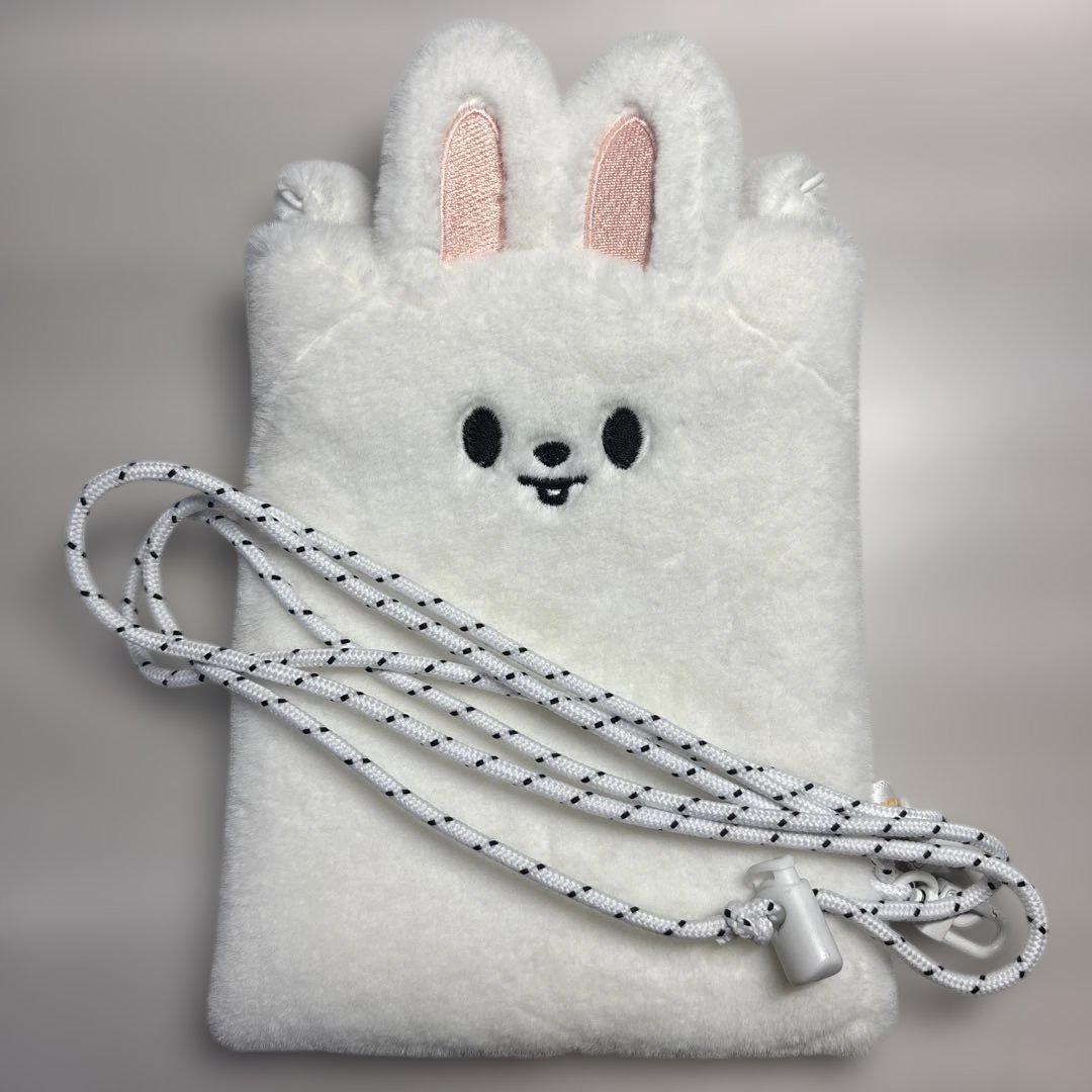 

[USED] Stray Kids Levit Mini Crossback