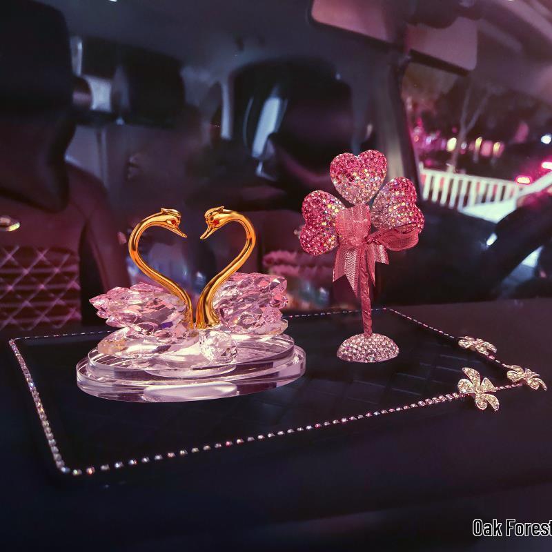 Luxury Crystal Swan Car Perfume Set for Women - Elegant Interior Decoration