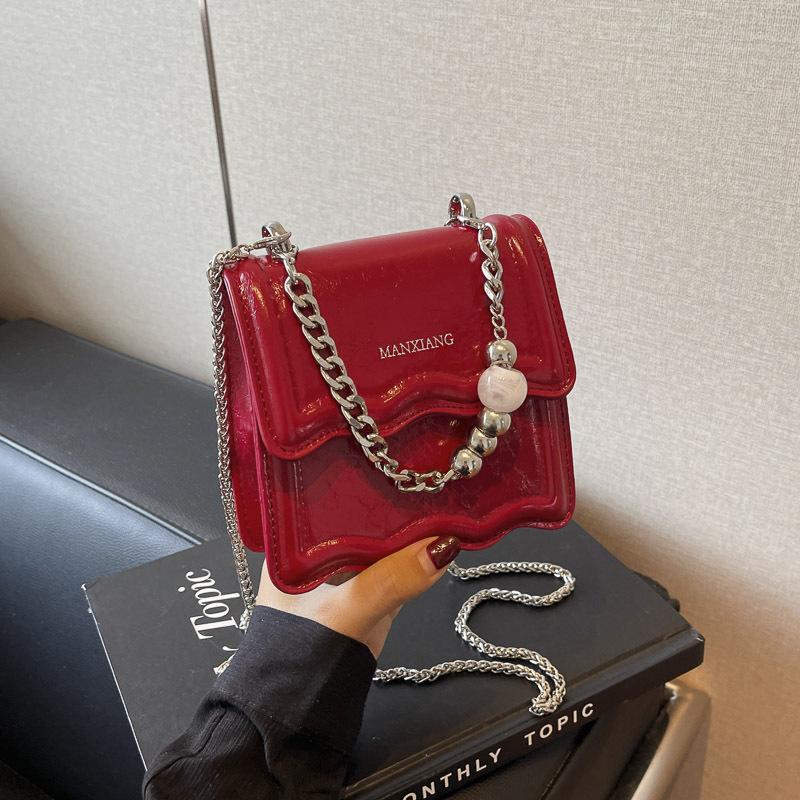 Niche design mini bag women's new versatile chain shoulder messenger bag premium feeling red envelope