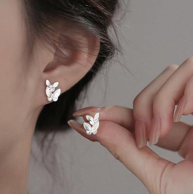 Elegant Double Butterfly Retro Stud Earrings for Women - Versatile High-End Silver Needle.
