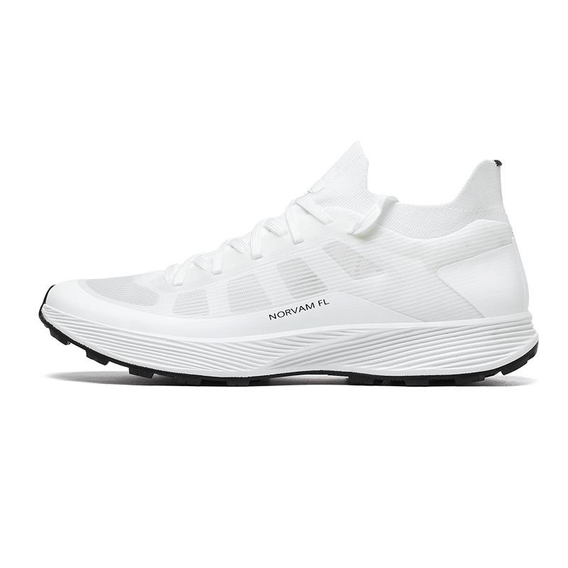 Men's shoes of the same style are fashionable, comfortable, non-slip and lightweight for men. Outdoor hiking low-top running sports trendy shoes