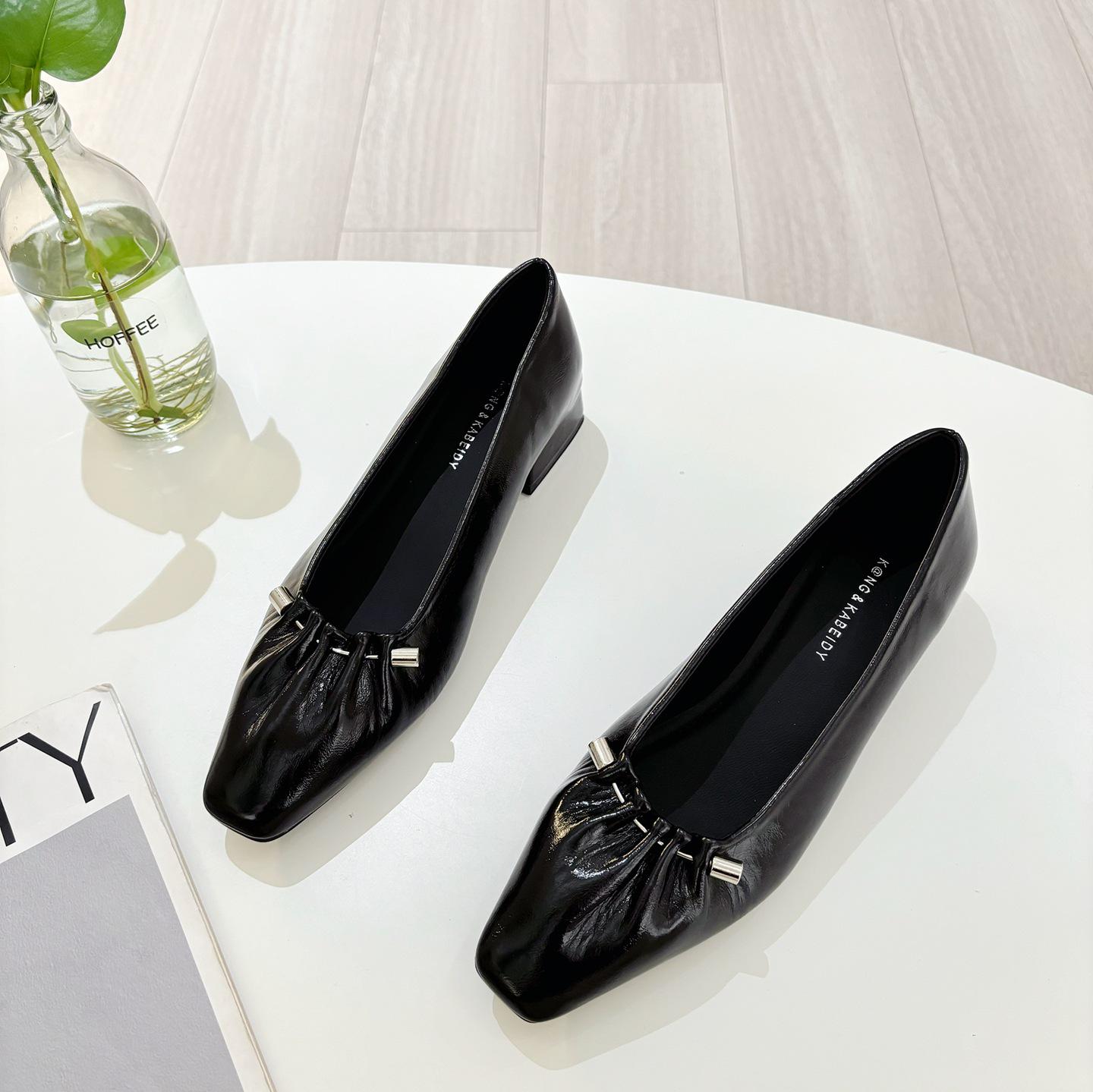 

2024 Autumn Shiny Patent Leather Square-Toe Heels 38 чорний