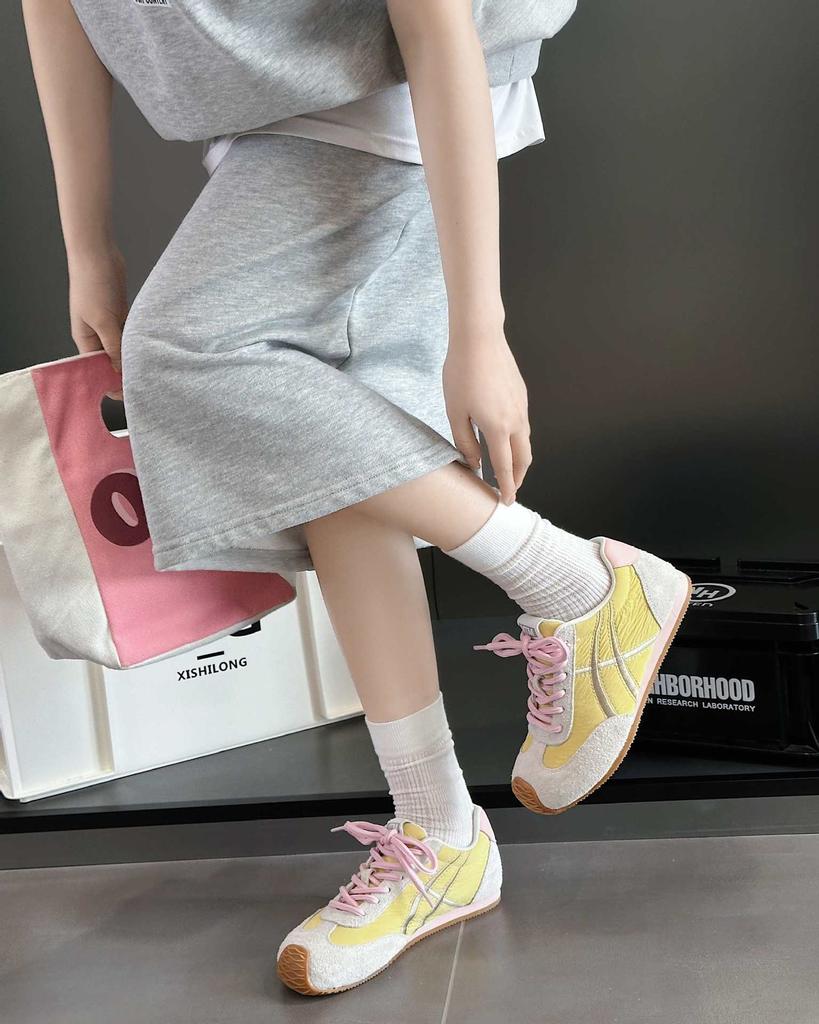 Korean version of genuine leather ugly cute Agam German training shoes women's 2025 spring new super fire niche retro soft sole casual sports shoes