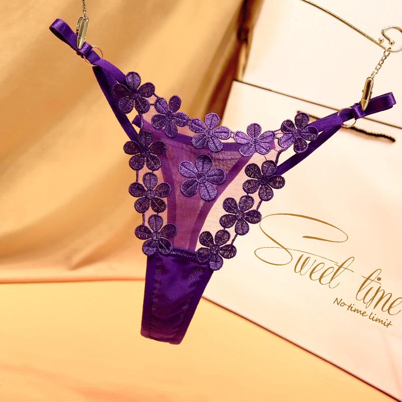 Plus Size Floral Embroidered Thong with Metal Buckle & Adjustable Straps