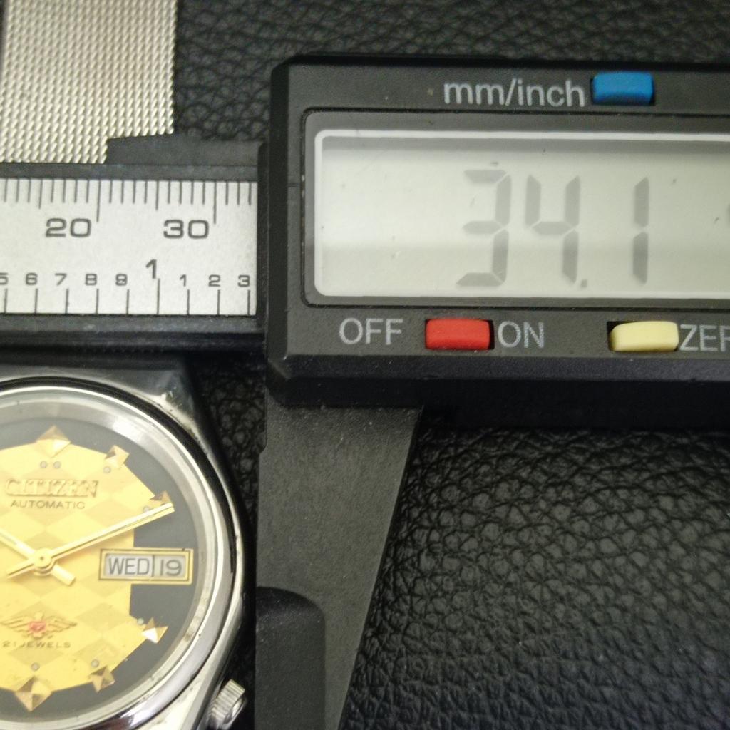 VINTAGE CITIZEN AUTOMATIC 8200 JAPAN MENS ORIGINAL DIAL WATCH a702151-5 R208-a702151