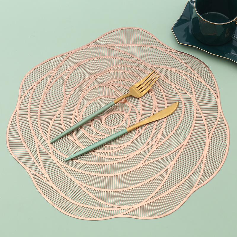 

4 Type Table Mat Leaf Shape PVC Placemat Hollow Insulation Coaster Pads Table Bowl Home Waterproof Anti-Slip Pad Christmas Decor 38cm