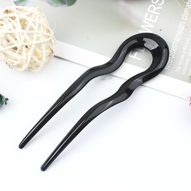 Elegant U-Shaped Wave Hairpin: Modern Chinese Style Accessory for Women's Bun and Ma Mian Skirt.