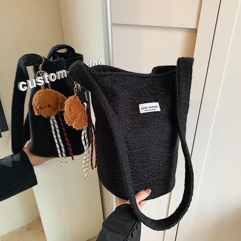 Trendy Street Style Canvas Bucket Bag For Women Spacious With Magnetic Closure