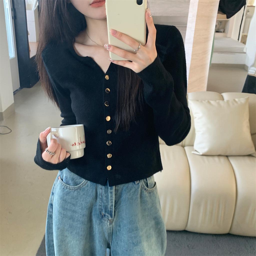 Modische kleine goldene Knopf Strickjacke Damen Frühling und Herbst altersreduzierend langärmelig Unterteil Strickpullover Top Pullover