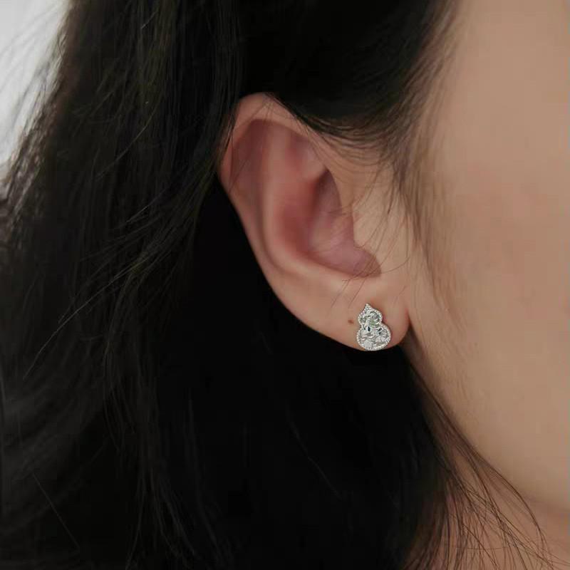 Dragon Scale Gourd Crushed Ice Earrings: Dazzling Fu Lu Studs for Women, Versatile High-End Jewelry Accessories.
