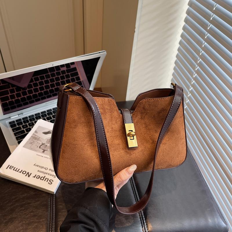 Underarm Bag Women's 2025 New Messenger Bag High Sense Popular Casual Versatile Shoulder Bag Autumn and Winter Baguette Bag