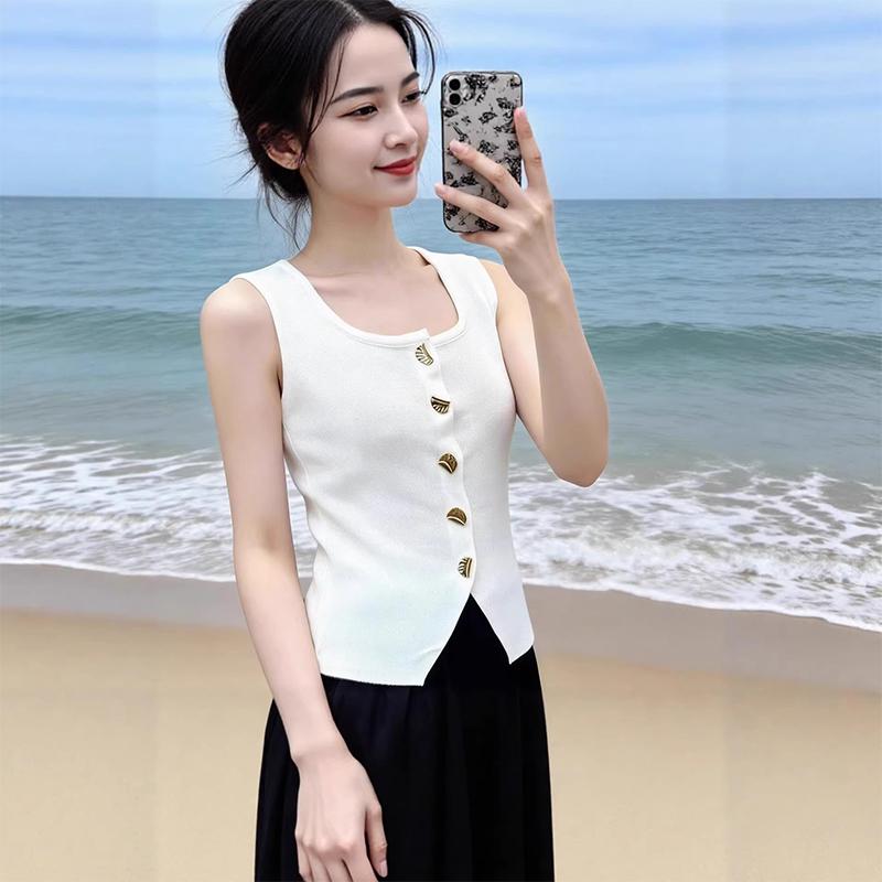 French Retro U-Neck Single-Breasted Sleeveless Slim Vest Solid Color Knitted Vest For Women