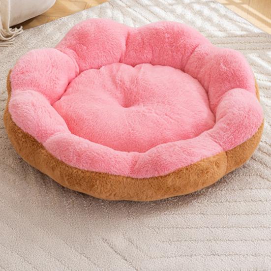 Winter Pet Bed Flower Shaped Plush Dog Bed with Anti-slip Bottom