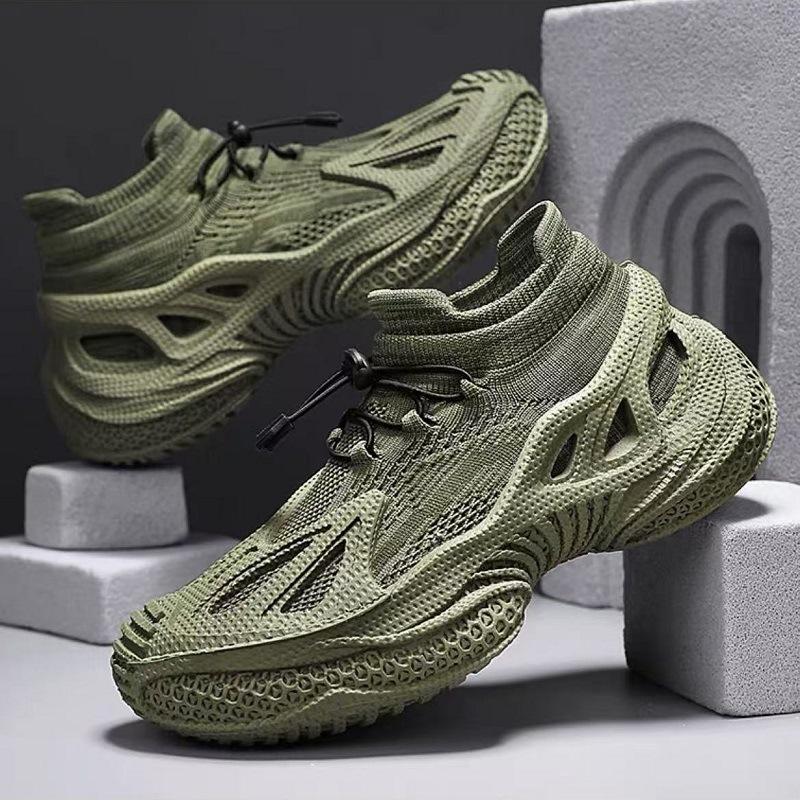 New Men's Fly-woven Shoes Mesh Breathable Mecha Style Casual Shoes Fashionable Versatile Mesh Shoes One-pedal Socks Shoes