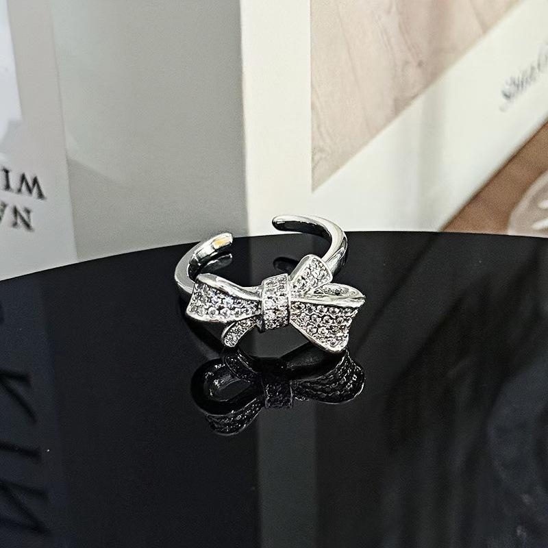 Temperament Geometric Light Luxury High Sense Full Of Diamond Rings, Women'S Cold Wind Niche Fashion Exquisite Folding Index Finger Ring