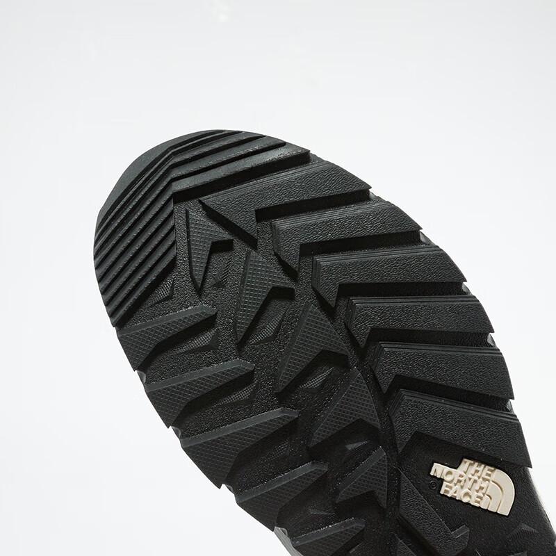 The North Face Women's Outdoor Insulated Mid-Cut Snow Boots 5LWF