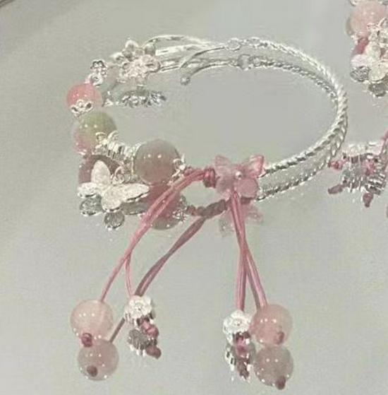 Baroque Pearl Drawstring Bracelet: Women's Light Luxury, Irregular Design, Exquisite Handcrafted Jewelry.