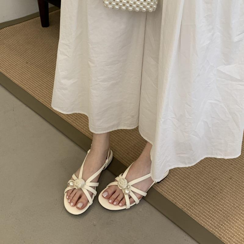 2025 summer new empty-toed girl flower sandals pearl diamond thick heel Roman fashion shoes