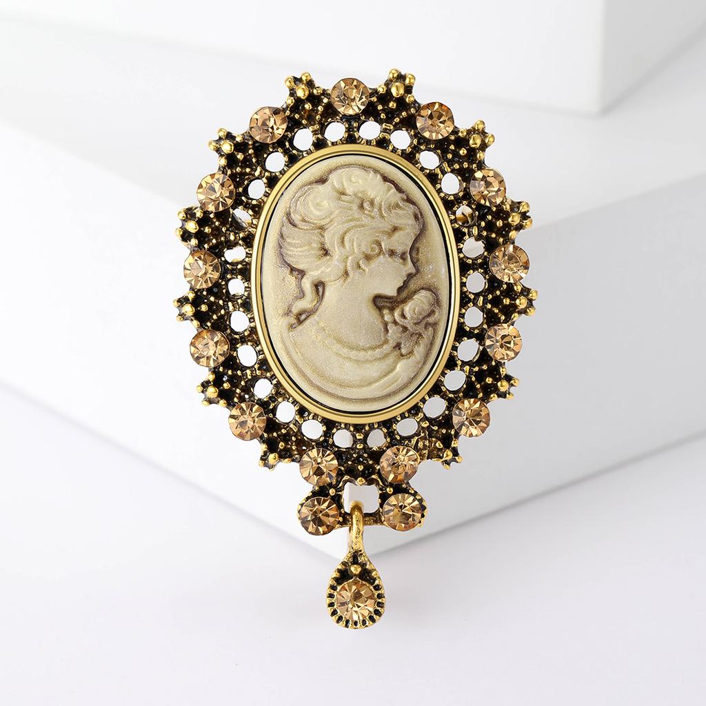 Pearl Beautiful Girl Head Brooches for Women Enamel Ladies Figure Pins Event Funny Luxury Gifts New Year Friends Decoration