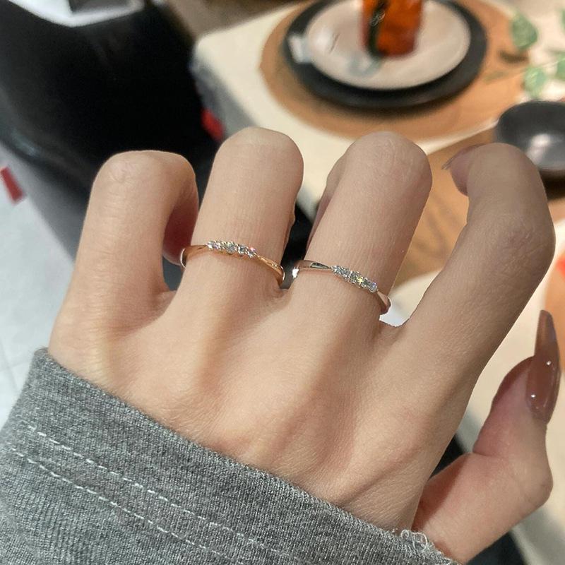 Elegant Starry Sky Zircon Ring: 2025 High-End, Lightweight, Versatile Hand Jewelry Platinum Zircon Ring