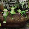 1pc Frogs with Drinks Resin Sculptures - Romantic Garden Decor for Balcony, Plante Festivals, and Seasonal Celebrations Home